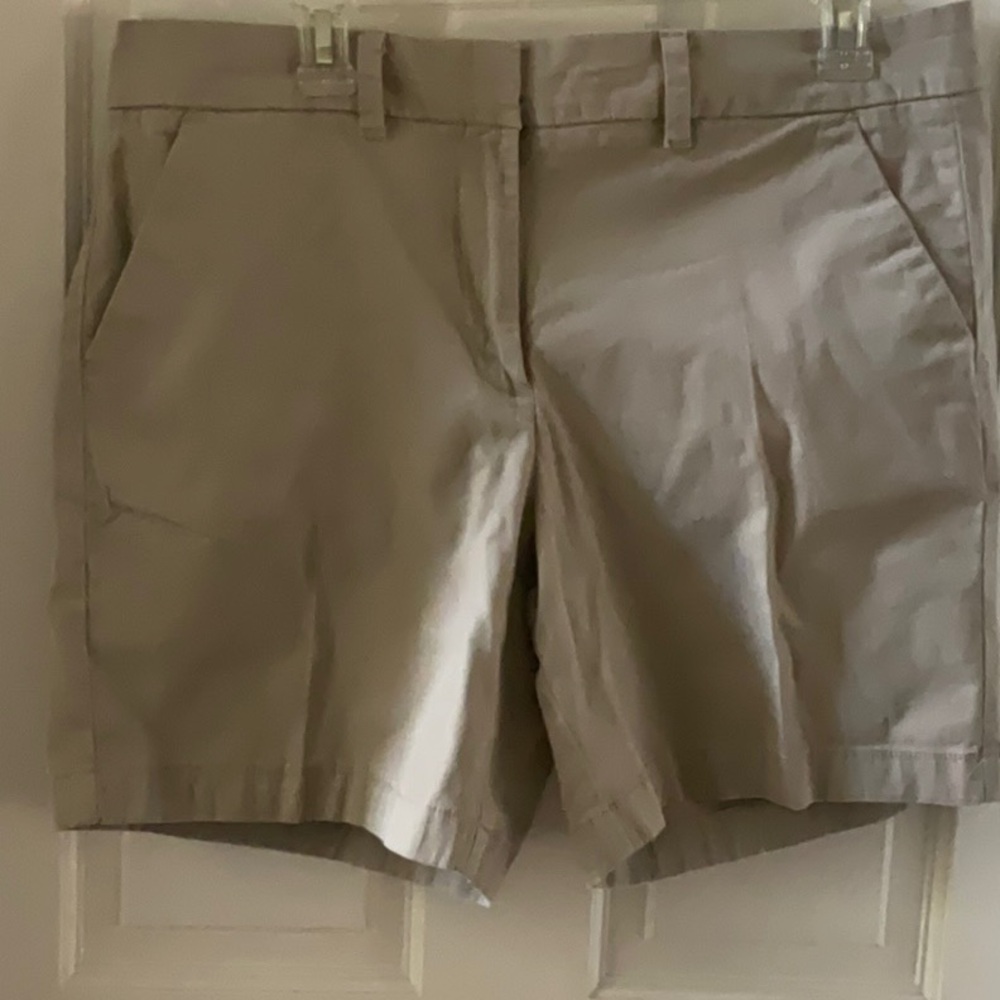 !Tommy Hilfiger Khaki Shorts